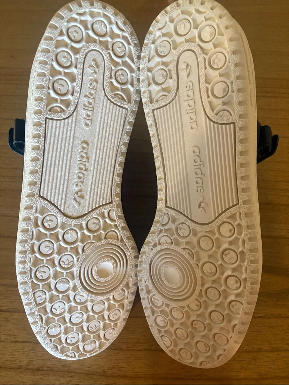 Adidas and Andre Saraiva Forum Low 